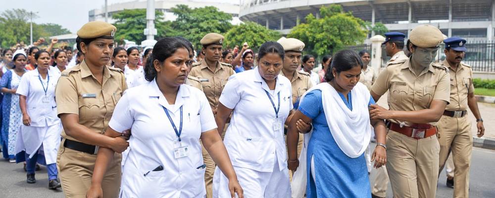 சென்னை: போராட்டத்தில் ஈடுபட்ட மருத்துவப் பணியாளர்கள் குண்டுக்கட்டாக கைது!
