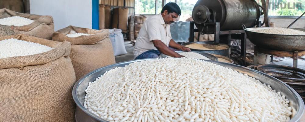 அரிசி பற்றாக்குறை எதிரொலி: ஆயுத பூஜையையொட்டி பொரி விலை உயர வாய்ப்பு
