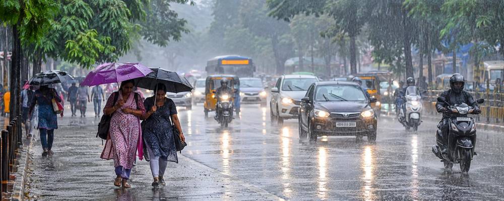 15 மாவட்டங்களில் மதியம் 1 மணி வரை மழைக்கு வாய்ப்பு