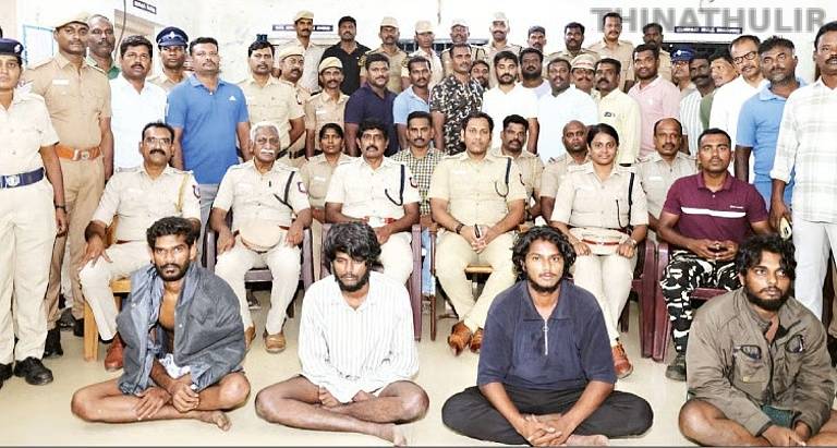 தேனி சிறையில் 17 கைதிகள் தப்பிய விவகாரம்: மாற்றுத்திறனாளி கைதி முன்வைத்த திட்டம்! - ஐஜி விஜயேந்திர பிதரி விளக்கம்